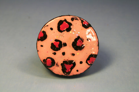 Pink Leopards Spot FREE Necklace Video Tutorial